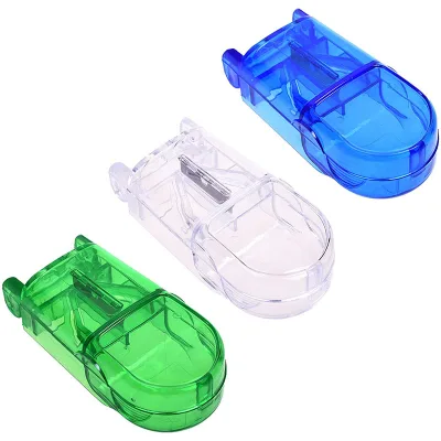 Hot Sales Customized Logo Portable Mini Plastic Pill Cutter Box/Pill Tablet Splitter for Cutting Pills in Half