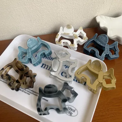 Korean Style Puppy Hair Clip Hollow Out Animal Hair Clamps for Women Cute Plastic Hair Claw for Hairstyles