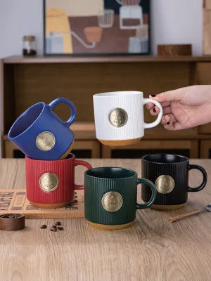 Nordic Vertical Striped Ceramic Coffee Mug with Metal Bronze Badge Custom Logo Matte Porcelain Water Cup Office Gift