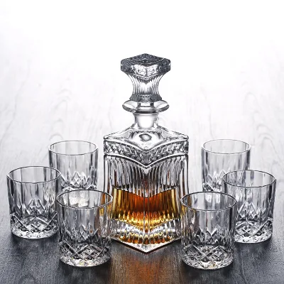 Whisky Diamond Crystal Lead Free Vintage Luxury Design Glass Decanter for Gift