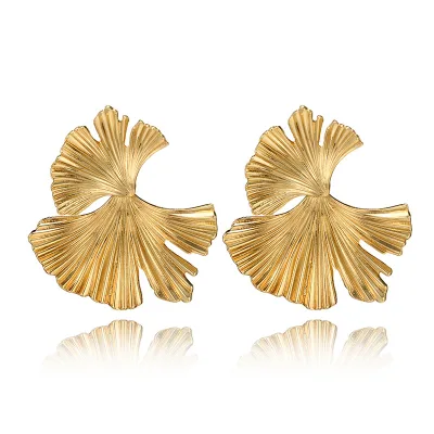 RE3746 Women's Trendy Earrings Antique Gold Leaf Shape Earrings Fashion Ear Stud