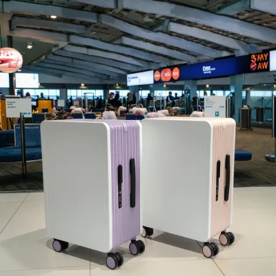 Best Selling 360 Silent Rotator Luxury Business Travel Trolley Luggage Wearable PC Material Suitcase with TSA Lock