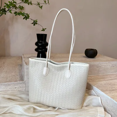 Large-capacity Versatile Stylish Casual Retro Solid Color Zipper PU Woven-texture Tote Bag; 2026 New Arrivalhigh-end