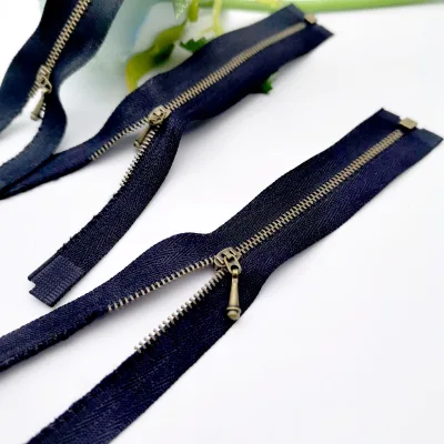 100pcs/bag Packing #0 Small Finish Metal Zipper for Fashion Doll Clothes