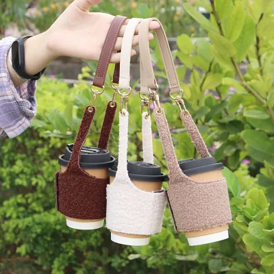 Fashion Teddy Fleece Coffee Cup Holder in StockPortable Water Bottle Carrier with Handle Creative Cup Carrier for Daily Outdoor