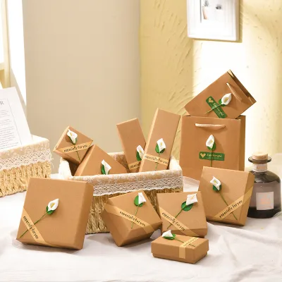 Creative Kraft Paper Jewelry Box with Retro Style Featuring Applique Ring Necklace Pendant