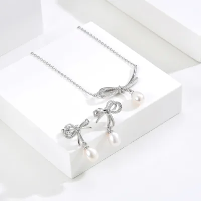 BAOIXNG Producers Fashion Jewelry Minimalist Women's Zircon Real Freshwater Pearl Bow Tie Butterfly Earring Necklace Set