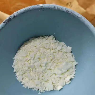25 Kg Eco Friendly DIY Soy Wax in Flakes Handmade 464 Raw Soy Wax for Holiday Fragrance Colorful