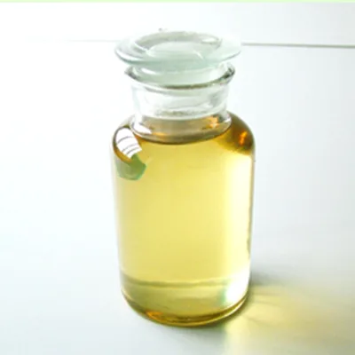 CAS 8008-93-3 Wormwood Oil for Edible Flavorings, Daily Chemical Flavorings, Moxibustion Essential Oils, Soaps and Mosquito Coil