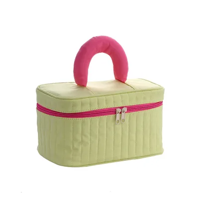 Custom Large Zipper Toiletries Bag for Washing and Storage Cute Cosmetic Organizer Bag Stripes Quilted Makeup and Cosmetic Bag