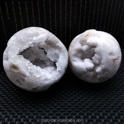Wholesale Natural Quartz Stone White Agate Crystal Sphere Druzy White Agate Geode Ball Crystal Craft