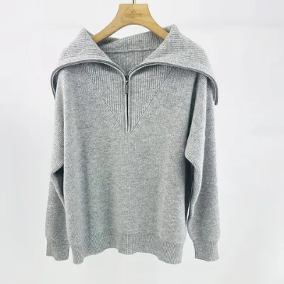 Pullover turtleneck cashmere sweater for women
