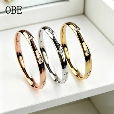 OBE New Arrival High Quality Classic Women's Charm Gold Bangles with Crystal & Rhinestone for Anniversary