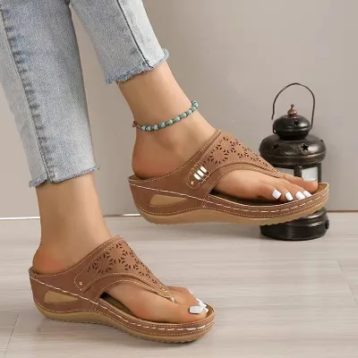 Women's Summer Fitness Walking Shoes Large Size Stylish Slippers with Comfortable Stylish Hollow Thick Bottom