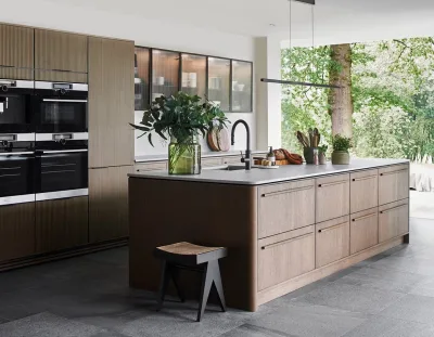 Smoked Oak Kitchen Cabinet with Integrated Wood Pull Handles, Fluted Glass Wall Cabinets & Large Island & Soft Close Hardware