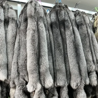 Factory Price Natural Color Silver Blue fox Fur Pelt