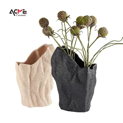 Nordic Rustic Boho Decoration Retro Pottery Flower Vase Home Decor Minimalistic Ceramic Bud Vase for Shelf