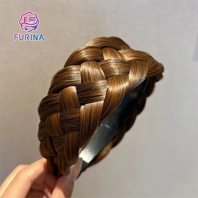 Wholesale Cute Black Gold Hair Extensions Braiding Synthetic Hair Bun for White Women