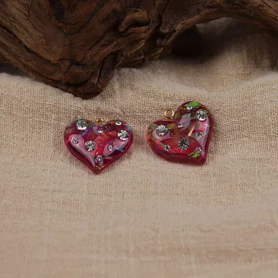 Fashion Iridescent Resin Heart Shaped Pendant with Zirconium Stone Necklace Pendant DIY Epoxy Resin Jewelry Accessories
