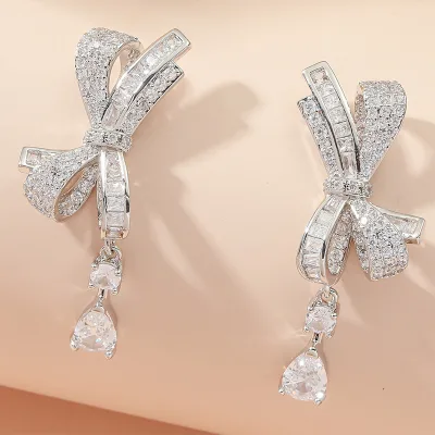 Silver Needle Butterfly Clip On Earrings Zircon Beaded Korean Style Trendy Luxury Ear Cuff for Women Party Jewelry Gift