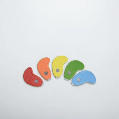 Factory Wholesale Nit Free Plastic Handle Human Head Hair Lice Tick Louse Flea Removing Cleaning Comb With Stainless Steel Pins