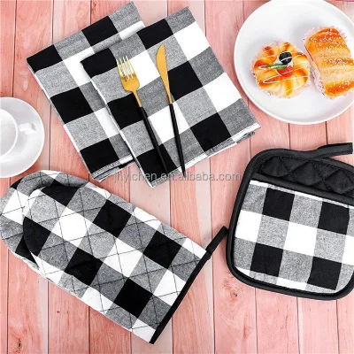 New Arrival Checkered Napkin Set and Insulated Cotton Pot Holder Set Heat-Resistant Oven Mitt for Kitchen Microwave for Grill