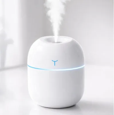 2026 Portable Mini Humidifier Car 220ml Small Cool Mist Humidifier USB Diffuser Personal Desktop for Bedroom Travel Office Home