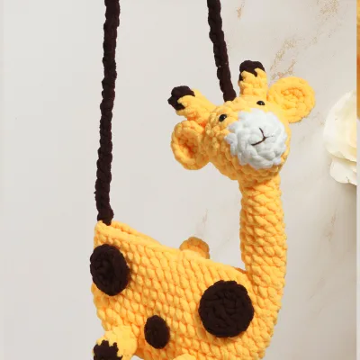Wholesale Handmade Crochet Giraffe Crossbody Bag Cute Cartoon Knitted Wool Shoulder Bag for Kids Daily Use