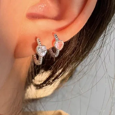 Lady's copper-plated pink and white zircon heart-shaped earrings