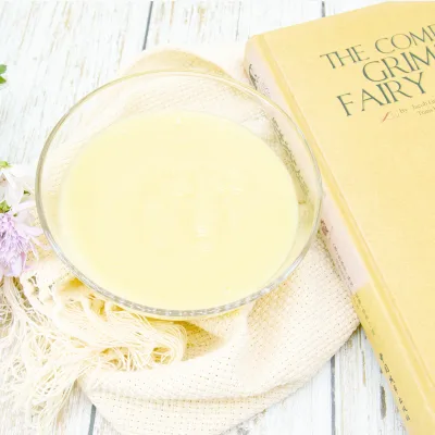 Natural Organic Fresh Royal Jelly Honey Milky White Yellowish Liquid Gold with Rich Protein and Vitamin Bulk in Bottle