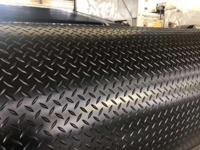 Cost-Effective 65+/-5 Shore a Diamond Colored Rubber Mat with SBR Material Customized Car Use Cutting Available