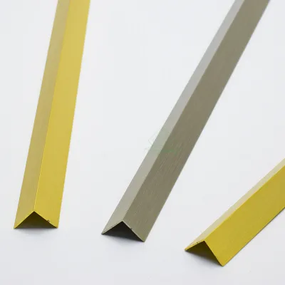 Customs Straight Angle Aluminum Corner Protector Equal Legs Aluminum bar in Brushed Surface Finishing