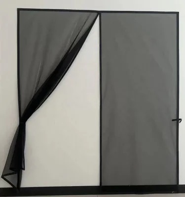 Self Sealing Magnetic Screen Door with Handy Snaps