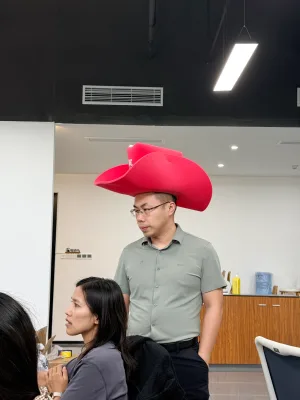 DT-sponge 1-2 Pcs Sample Available 500 Pcs MOQ Custom Giant Foam Cowboy Hat 50 Gallon Red 22" with Logo Sun Protection