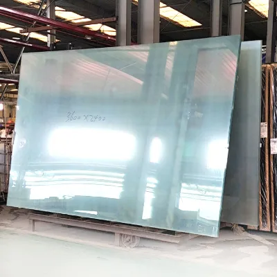 China Glass Company Industrial Exterior Ultra Clear Float Glass 2mm-19mm Thickness Manufacturers