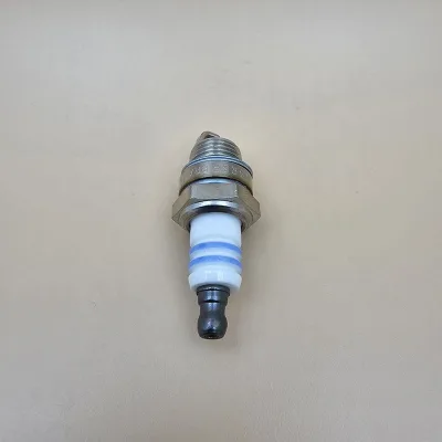 Lawn Mower/two Stroke Engine Spark Plug  90793-20090 WS7F BM6A  Chainsaw Spark Plug   for Small Engine Parts