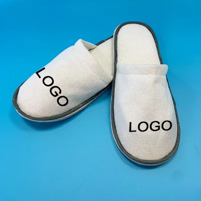 Custom Logo Wholesale Velvet Soft Premium Hotel Slippers Women Unisex Coral Fleece Disposable Hotel Spa Slippers Luxury