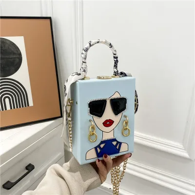 New Box Bag Luxury Designer Dinner Bag Personalized Graffiti Phone Chain Phone Pocket Evening Party Diamond Studded Package Mini