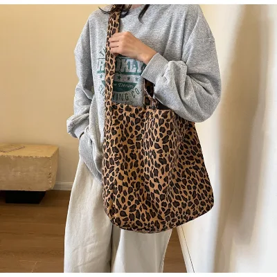 2025 Hot Style Large Capacity Leopard Print Zipper Closure Canvas Women's Tote Bag Polyester Leather Shoulder Handbag