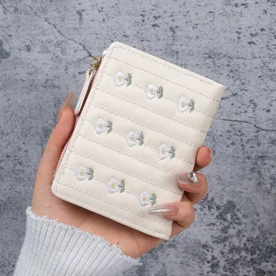 New Fashion Korean Style Cute Embroidered PU Portable Ladies Wallet Model Daily Collocation Simple Design Discount Card