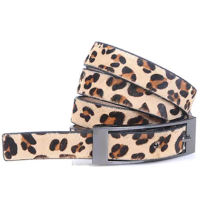 Women's leather belt with black nickel buckle and horsehair