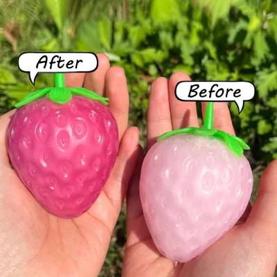 Youbang-255 New Color Changing Strawberry Fun Relief Toy Soft Rubber Simulation Fruit Pinching Flour Fidget Ball Stress Toy Boys