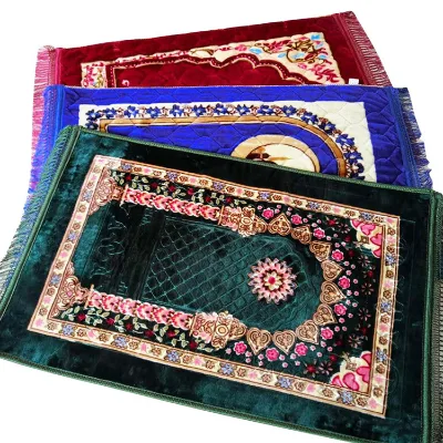 Muslim Islamic Ramadan Soft Velvet Embossed Foam Non Slip Thick Sejadah Prayer Mat
