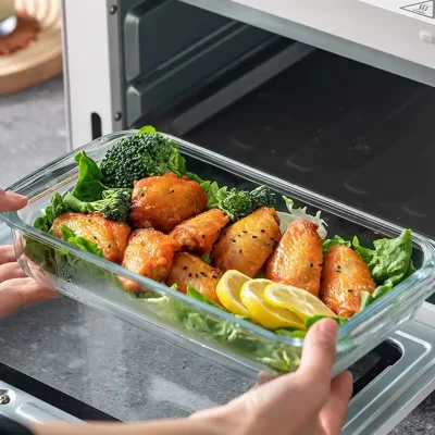 A Thick Rectangular Glass Baking Tray with a Capacity of 1600 Milliliters Can Meet the Cooking Needs of Various Foods