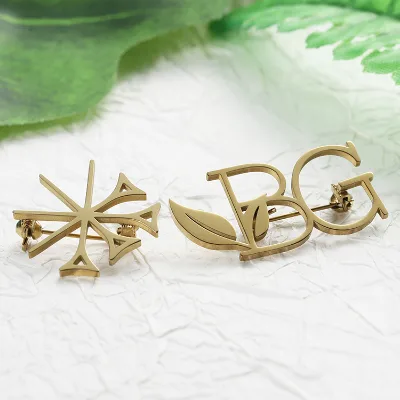 Personalized Women's Brooches Stainless Steel Name Logo Letter Luxury Brooch Princess Cut Metal Zinc Alloy Designer Brooches