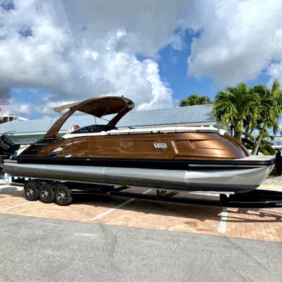 High Speed Luxury Fiberglass Yacht Twin Outboards Touch Screen Control Bimini Top for Cruising River Fishing Multi-Purpose Use