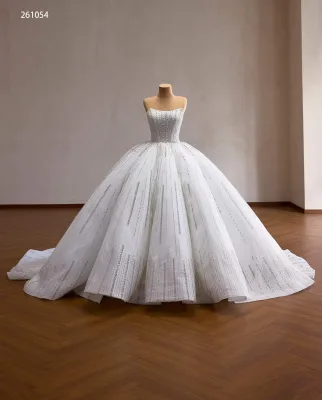 Feishiluo Luxury Sweetheart Backless Ball Gown Basque Waist Pearl Modern Wedding Dress Sleeveless Chapel Train