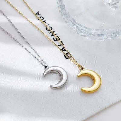 New Fashion Stainless Steel Moon Pendant Necklace Mini Women's Clavicle Chain