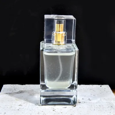 High Quality Fancy 50ml Perfume Glass Bottles with  Acrylic  Lid