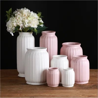 Customized Art Deco Design Ceramic Flower Vase Handcrafted Porcelain Decoration for Wedding or Easter